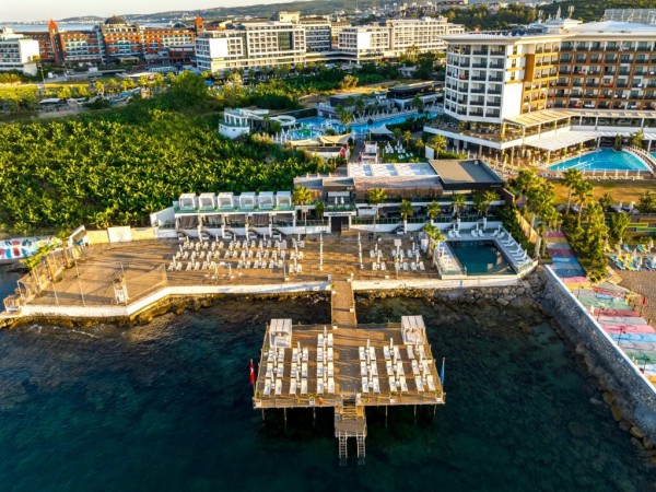 WHITE CITY RESORT HOTEL
